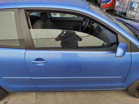 Puerta Delantera Derecha Volkswagen Polo AXU