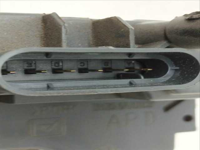 Foto 3ª: Cerradura Puerta Trasera Derecha Renault Megane AUTHENTIQUE BERLINA 106CV 78KW II BERLINA 5P [K9K P7] (2006)