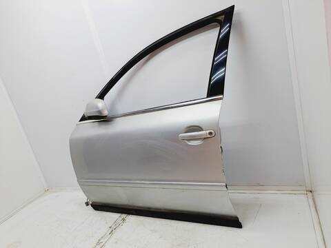 Foto 3ª: Puerta Delantera Izquierda Volkswagen Passat COMFORTLINE BERLINA 101CV 74KW [AVB] (2001)