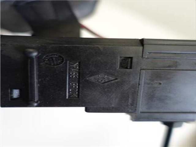 Foto 3ª: Mando Multifuncion Renault Megane 1.9 DCI KA05 KA1F) GRANDTOUR 102CV 75KW I GRANDTOUR KA0/1_) [F9Q 732] (2002)