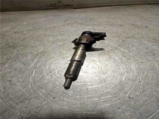 Foto 2ª: Inyectores Ford Focus 1.8 AMBIENTE (D) [1.8 LTR. - 85 KW TDCI TURBODIESEL CAT] [KKDA]