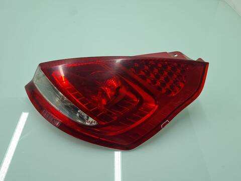 Foto 1ª: Piloto Trasero Derecho Ford Fiesta TITANIUM 68CV 50KW [F6JD] (2010)