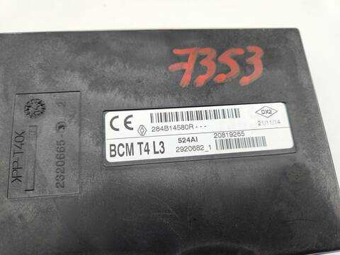 Foto 3ª: Centralita Motor ECU Renault Captur DYNAMIQUE 90CV 66KW [K9K608] (2015)