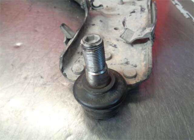 Foto 2ª: Brazo Suspension Delantero Derecho Renault Laguna 1.9 AUTHENTIQUE [1.9 LTR. - 96 KW DCI DIESEL FAP] [F9Q1758]