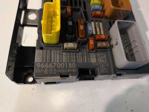 Foto 3ª: Caja Reles Fusibles Citroen C5 COLLECTION 2.0 HDI FAP CAT RHR - DW10BTED4) 136CV