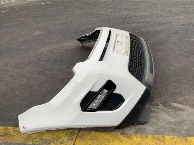 Foto 2ª: Paragolpes Delantero Land Rover Discovery 2.0 DTD 179CV 0CV [204DTD] (2018)