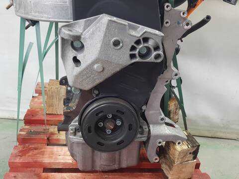 Foto 2ª: Motor Completo Volkswagen New Beetle 2.0 (2003)