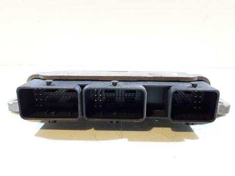 Foto 2ª: Centralita Motor ECU Renault Clio CONFORT DYNAMIQUE 112CV 82KW [K4M 8700] (2008)