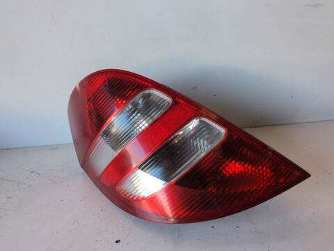 Piloto Trasero Izquierdo Mercedes Clase A 140 640940