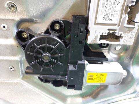 Foto 3ª: Elevalunas Eléctrico Delantero Derecho Volvo S80 2.4 D KINETIC BERLINA 163CV 120KW [D5244T5] (2007)