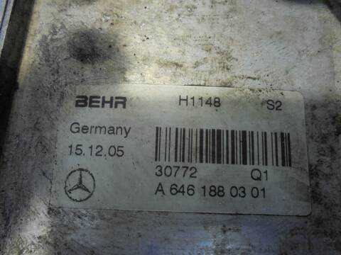 Foto 3ª: Radiador Aceite Mercedes Clase C 160 270 CDI 209.316) COUPE 170CV 125KW [OM612967] (2003)