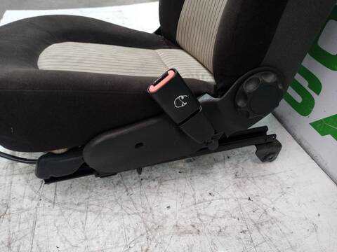 Foto 2ª: Asiento Delantero Derecho Lancia Y 1.3 MULTIJET 16V ARGENTO 10.2006 ) 75CV [199A2000] (2003)