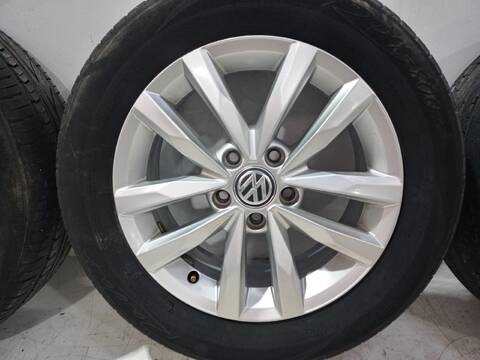 Foto 2ª: Juego LLantas Volkswagen Touran ADVANCE BMT 110CV [CRKB] (2015)