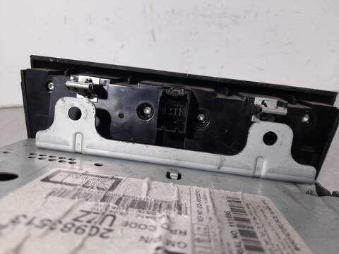 Foto 3ª: Sistema Audio Radio CD Chevrolet Cruze 2.0 DIESEL CAT 163CV 120KW [Z20D1] (2011)