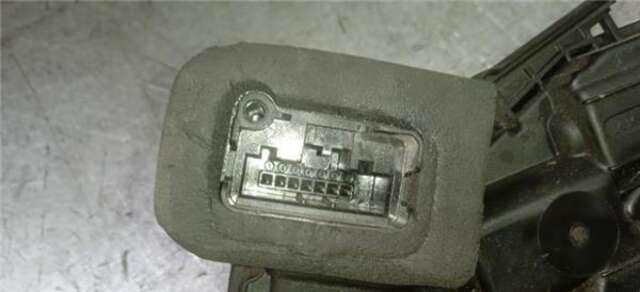 Foto 3ª: Cerradura Puerta Delantera Izquierda Volkswagen Golf 2.0 TDI [CFG]