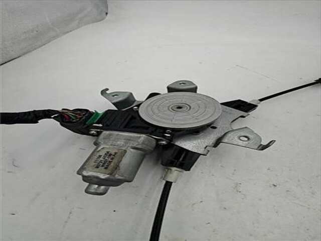 Foto 3ª: Elevalunas Eléctrico Delantero Derecho Nissan NV200 1.5 EVALIA ACENTA [1.5 LTR. - 66 KW DCI CAT] [K9K]