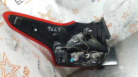 Foto 3ª: Piloto Trasero Derecho Ford Focus TITANIUM 125CV 92KW [M1DD] (2015)