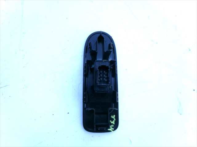 Foto 2ª: Botonera Elevalunas Citroen C3 1.2 G 2013-2016 [HM01/HMZ] (2015)
