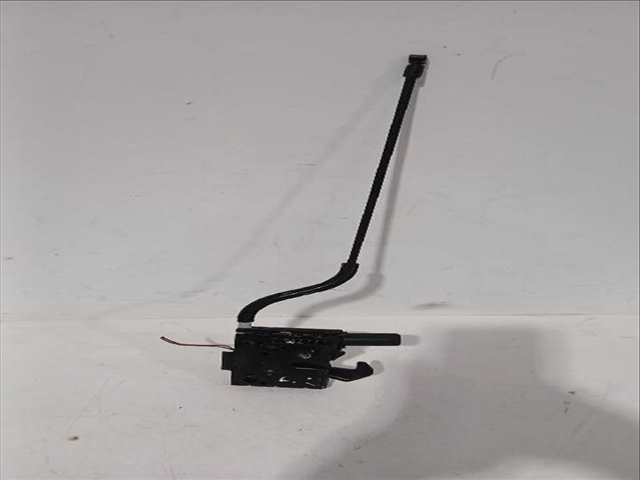 Foto 2ª: Cerradura Capot Volkswagen T-Roc 1.6 TDI 115CV [DGTE] (2017)