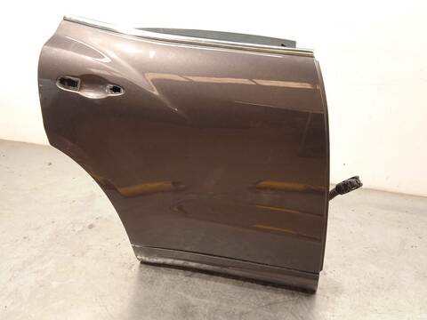 Foto 2ª: Puerta Trasera Derecha Maserati Levante 3.0 D Q4 275CV 202KW [M 16164 D] (2017)