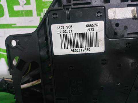 Foto 3ª: Caja Reles Fusibles Citroen C3 EXCLUSIVE 68CV [8HZDV4TD] (2009)