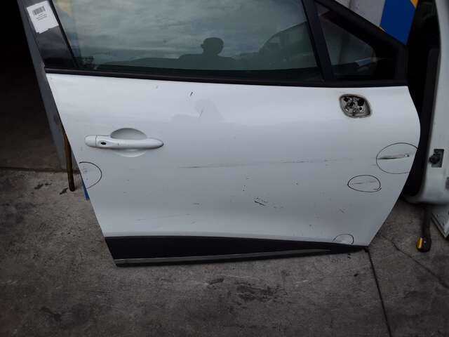 Foto 1ª: Puerta Delantera Derecha Renault Clio 1.5 DCI90CV [K9K 608] (2013)