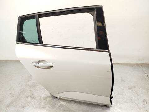 Foto 3ª: Puerta Trasera Derecha Renault Megane 1.5 BLUE DCI 115 K9A6) 116CV 85KW IV SPORT TOURER K9A/M/N_) [K9K872] (2019)