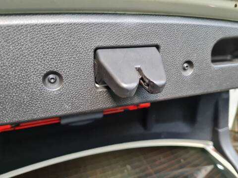Cerradura Maletero Portón Mercedes Clase C 160 C 220 CDI 204.008) BERLINA 170CV 125KW