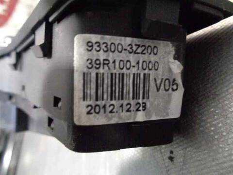 Foto 3ª: Mando Luces Hyundai i40 COMFORT 116CV 85KW [D4FD] (2013)