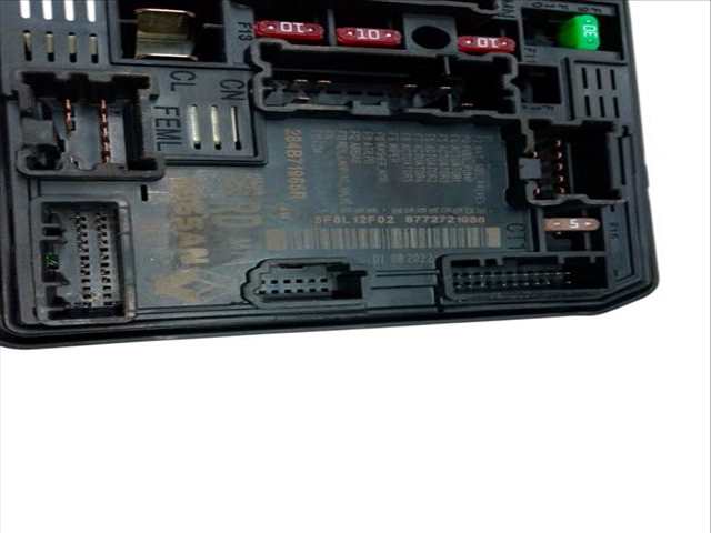 Foto 2ª: Caja Reles Fusibles Dacia Logan TCE 90 L8MA L8M1 L8AC) (2012)