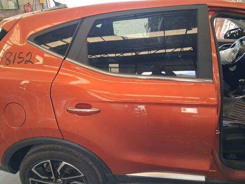 Foto 1ª: Puerta Trasera Derecha Mg ZS 1.5 VTI 106CV 78KW [15S4C] (2023)