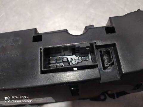 Foto 4ª: Mando Climatizador Mercedes Clase C 160 350 219.356) 272CV 200KW [272964] (2004)