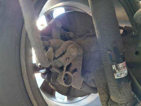 Pinza Freno Trasera Izquierdo Kia Carens BASIC 135CV 99KW