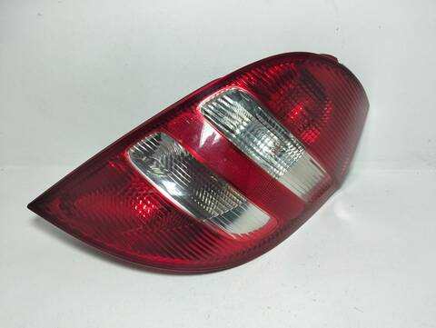 Piloto Trasero Derecho Mercedes Clase A 140 A 150 A-EDITION 169.031) 95CV