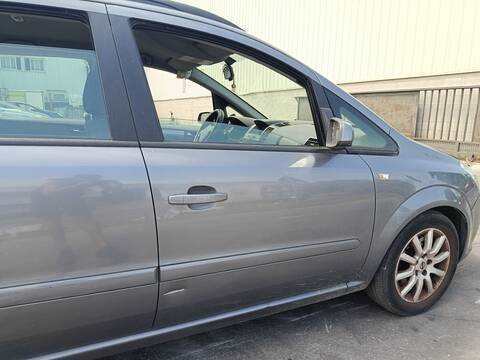 Foto 1ª: Puerta Delantera Derecha Opel Zafira Z19DT (2006)