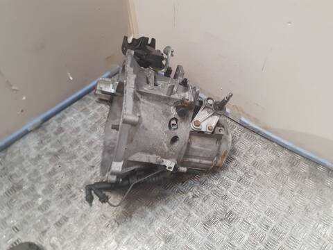 Foto 2ª: Caja Cambios Lancia Thesis 2.4 JTD 841AXD1B02) 150CV 110KW [841C000] (2003)