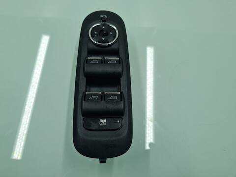 Botonera Elevalunas Ford Mondeo GHIA 140CV 103KW