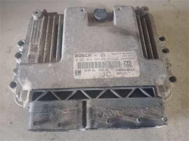 Centralita Motor ECU Opel Astra 1.7 CDTI