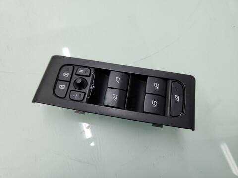 Botonera Elevalunas Volvo XC 40 MOMENTUM PRO 2WD 163CV 120KW