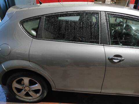 Puerta Trasera Derecha Seat Leon BLS