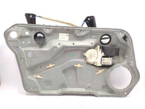 Foto 1ª: Elevalunas Eléctrico Delantero Izquierdo Volkswagen Golf 1.6 16V 105CV 77KW [AZD] (2001)