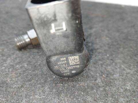 Foto 3ª: Inyectores Volkswagen Golf 1.6 TDI 105CV 77KW [CAY] (2009)