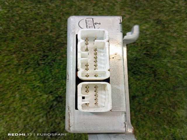 Foto 4ª: Caja Reles Fusibles Lexus LX 4.7 G 470 V8 (2002)