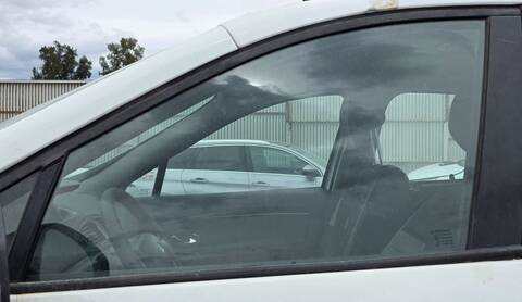 Foto 1ª: Luna Delantera Izquierda Renault Scenic PRIVILEGE 131CV 96KW (2013)
