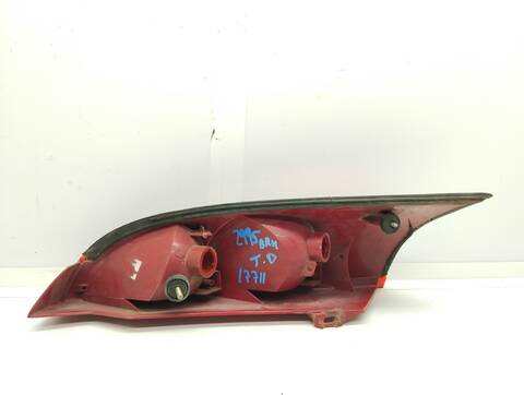 Foto 2ª: Piloto Trasero Derecho Ford Focus 1.8 TDDI TD CAT BERLINA 90CV 66KW [C9DB] (2001)