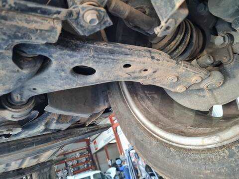 Brazo Suspension Delantero Izquierdo Ford Kuga TREND 120CV 88KW