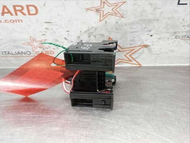 Foto 2ª: Caja Reles Fusibles Mercedes Clase S 220 500 221.071) BERLINA 388CV 285KW [M273961] (2006)