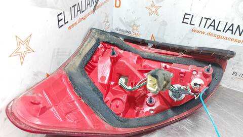 Foto 2ª: Piloto Trasero Derecho Toyota Rav4 PREMIUM 177CV 130KW [2ADFHV] (2006)