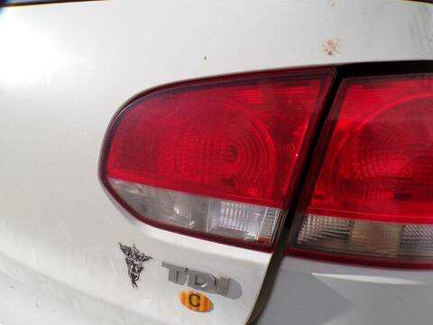 Piloto Portón Derecho Volkswagen Golf CBD