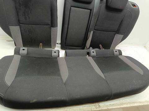 Foto 4ª: Asientos Traseros Nissan Qashqai N-STYLE 116CV 85KW [K9K] (2020)